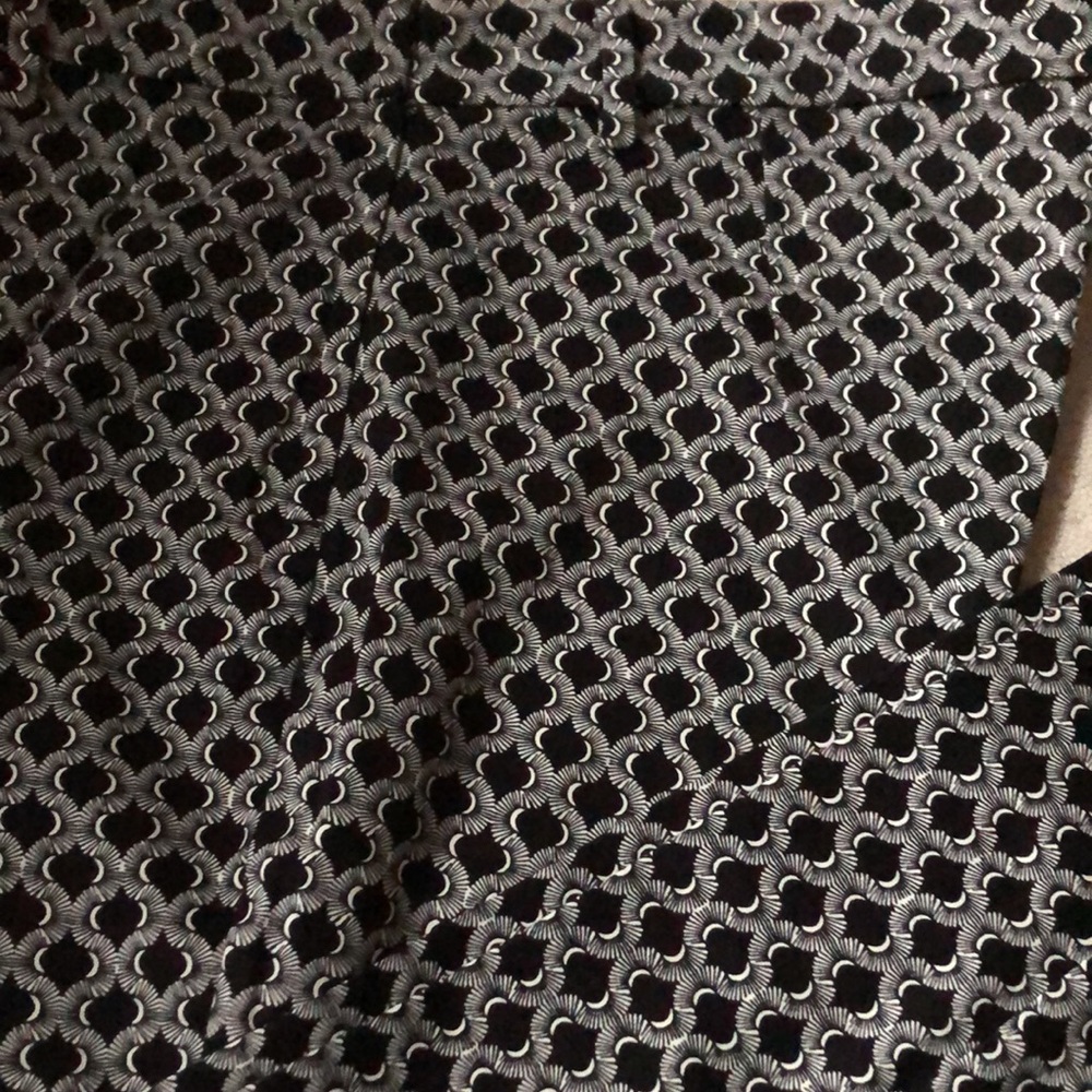 H&M patterned pants! - Picture 2 of 6